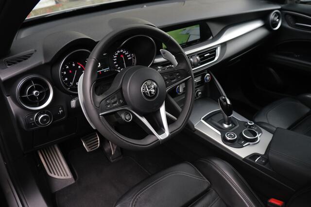Alfa Romeo Stelvio 2.0 T AWD 310PK Panodak Veloce Sportstoelen Keyless Led