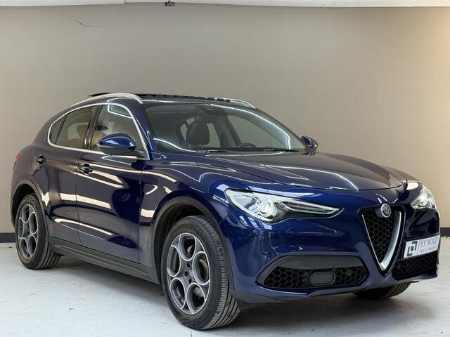 Alfa Romeo Stelvio 2.0 T AWD Super, 280Pk, 2017, 2de eigenaar, Volledig leder, Panoramadak, Harman kardon, BTW auto, Stoel+stuur verwarming, Memory stoelen, trekhaak, Cruise control, Climate control, Achteruitrijcamera,