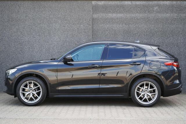 Alfa Romeo Stelvio 2.0 T AWD First Edition Trekhaak/Leder/20''/KEYLESS/Camera