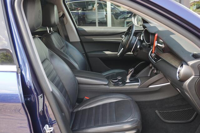 Alfa Romeo Stelvio 2.0 T AWD Special Edition | PANO | LEER | TREKHAAK