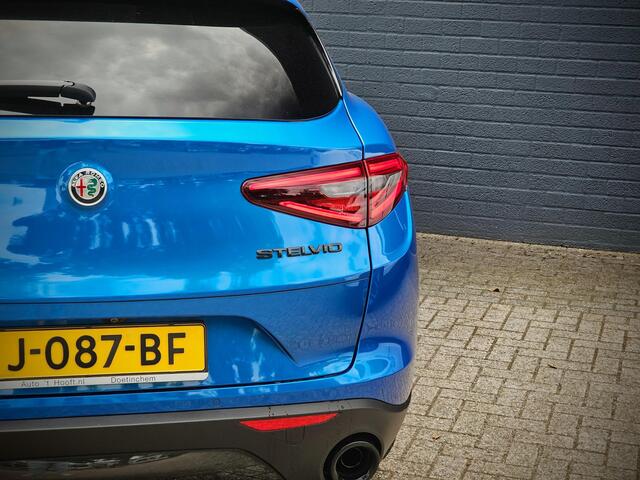 Alfa Romeo Stelvio 2.0 T AWD B-Tech 280 PK / PANO / ADAPT. CRUISE / LEDER DASH. / NL AUTO