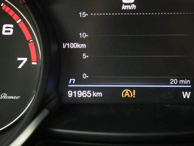 Alfa Romeo Stelvio 2.0 T AWD Veloce daptieve Cruise | Schuifkantel dak | Sportstoelen |