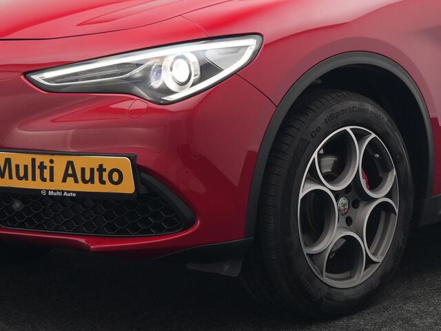 Alfa Romeo Stelvio 2.0 T AWD Super Q4 200pk Dealer O.H | Trekhaak Afn. | Lederen Sportstoelen Memory | Camera | 19"L.M | BLIS | bi Xenon | Stuurverwarming | El. Achterklep |