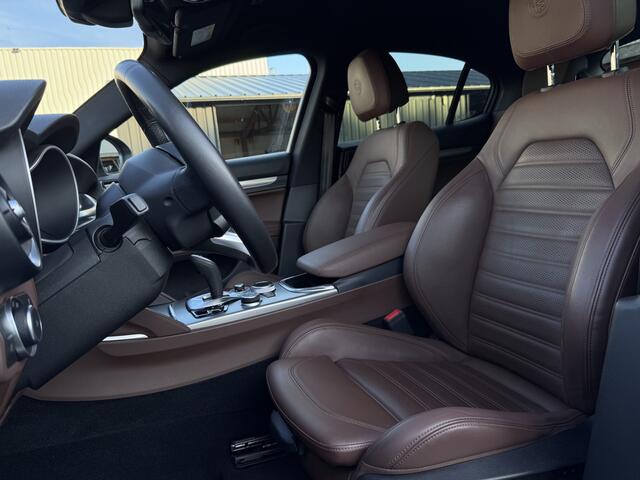 Alfa Romeo Stelvio 2.2 B-Tech Veloce St. | 20inch | 230PK | Ti-Dif. | 20 inch | Ad.Cruise | Lane | Squadra
