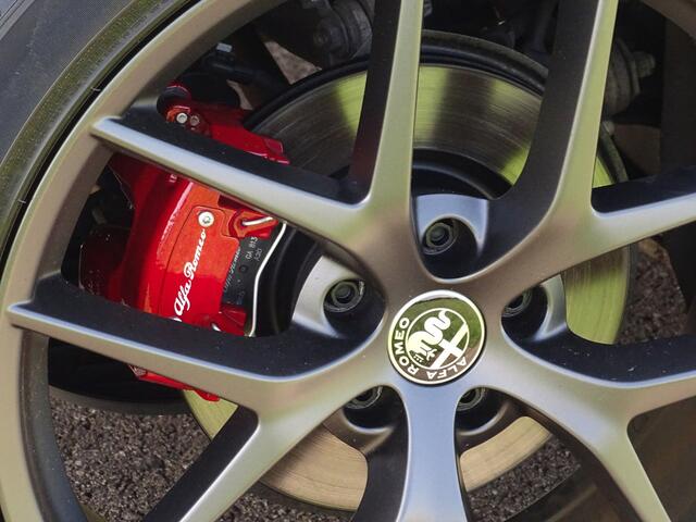 Alfa Romeo Stelvio 2.2 B-Tech Veloce St. | 20inch | 230PK | Ti-Dif. | 20 inch | Ad.Cruise | Lane | Squadra