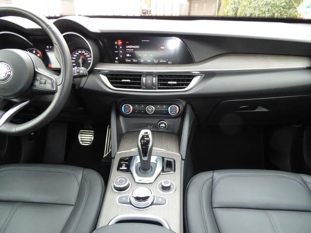 Alfa Romeo Stelvio 2.0T Q4 Ti (206kW/280pk) ** Bi-XENON/LED, NAVI+, LEDER, ACC, 19-inch LMV, MEM ** 1e EIG - 16.700 km - UNFALLFREI ** ** INFORMEER OOK NAAR ONZE AANTREKKELIJKE FINANCIAL-LEASE TARIEVEN **