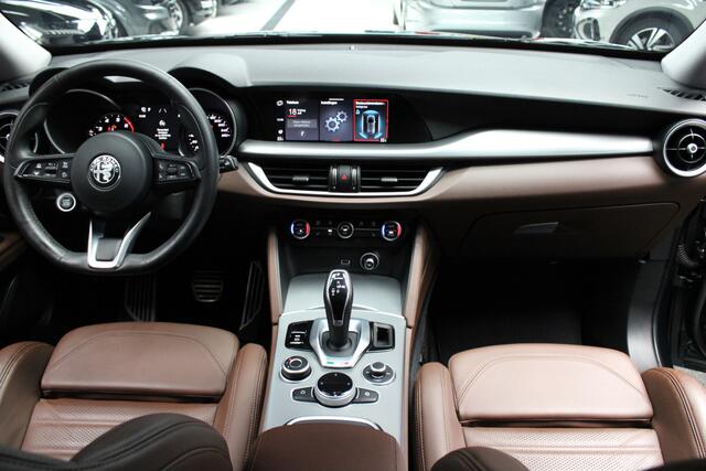 Alfa Romeo Stelvio 2.0 T AWD Leder Navi Camera ACC Android Elektr. achterklep Stuurverwarming PDC Stoelverwarming Xenon