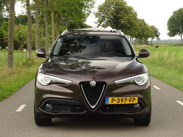 Alfa Romeo Stelvio 2.2d AWD Q4 210PK Veloce | Schuifdak | Ad.Cruise | All-season | Bronzo | Camera | Uniek en netjes!