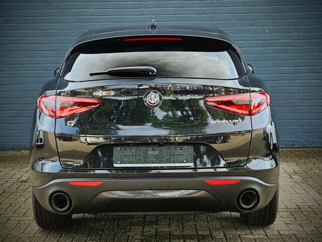 Alfa Romeo Stelvio 2.0 T AWD VELOCE INT. / ADAPT CRUISE / CARPLAY / SCHAKELFLIPPERS