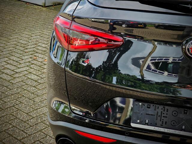 Alfa Romeo Stelvio 2.0 T AWD VELOCE INT. / ADAPT CRUISE / CARPLAY / SCHAKELFLIPPERS