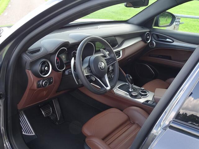 Alfa Romeo Stelvio 2.0 T AWD Veloce | Carplay | Schuifdak | H+K | Trekhk | FullFullFull!