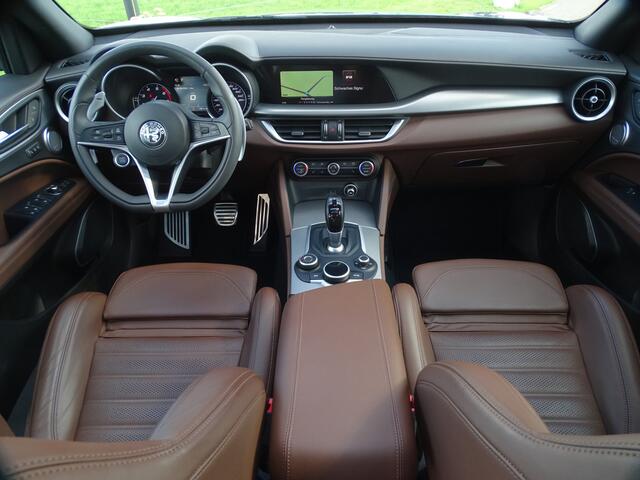 Alfa Romeo Stelvio 2.0 T AWD Veloce | Carplay | Schuifdak | H+K | Trekhk | FullFullFull!
