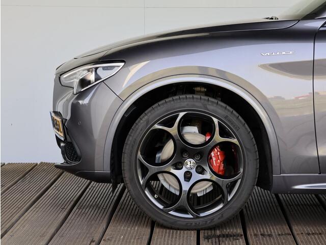 Alfa Romeo Stelvio 2.0 T AWD Veloce 280pk | Pano-Dak | 21"| Stoel Stuur Verwarming |