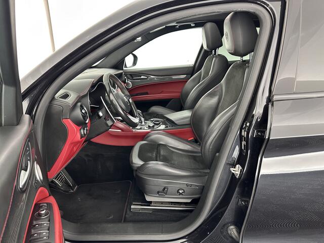 Alfa Romeo Stelvio 2.9 V6 AWD Quadrifoglio Aut. *PANO | LUXURY-LEATHER | XENON | ADAPTIVE-CRUISE | BLIND-SPOT | HARMAN/KARDON | MEMORY-PACK | HEATED-SPORTSEATS | DAB+ | KEYLESS | CARPLAY | NAVI-FULLMAP | | 20''ALU*