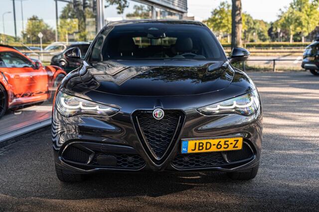 Alfa Romeo Stelvio 2.0 T 280pk GME AWD Veloce My24 Leder Dashboard HK