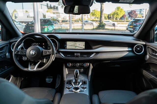 Alfa Romeo Stelvio 2.0 T 280pk GME AWD Veloce My24 Leder Dashboard HK