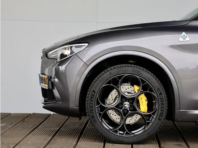 Alfa Romeo Stelvio 2.9 V6 AWD Quadrifoglio | 510 PK | Pano | Stoel- en stuurverwarming |