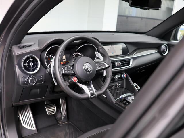 Alfa Romeo Stelvio 2.9 V6 AWD Quadrifoglio | 510 PK | Pano | Stoel- en stuurverwarming |