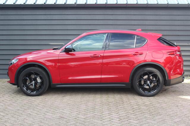 Alfa Romeo Stelvio 2.0 T AWD B-Tech - 280PK - HALF LEDER - CARPLAY - CAMERA - 20 INCH -