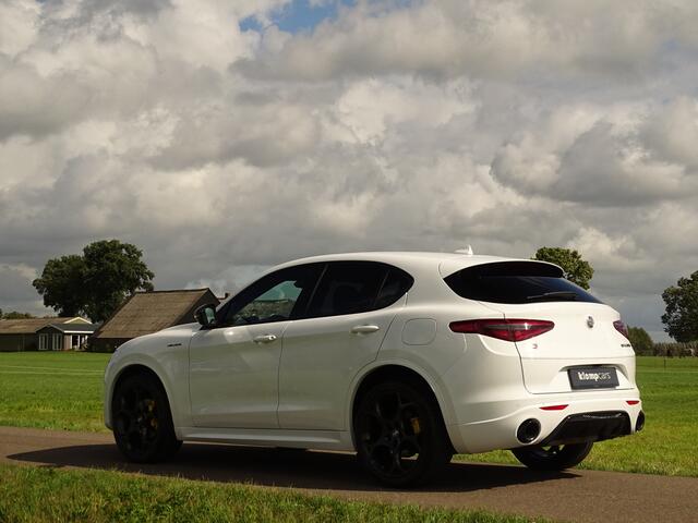 Alfa Romeo Stelvio 2.0 T AWD Veloce|BTW-auto |Trekhk|21"|Ad.Suspention| Giallo|All BLACK|Ti-dif.