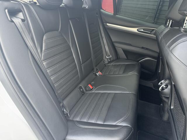 Alfa Romeo Stelvio 2.0 T AWD Special Edition 20 inch, Memory, dealeronderh