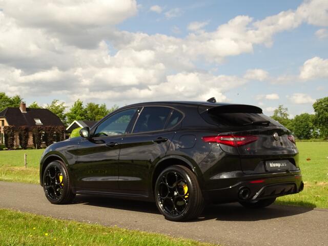 Alfa Romeo Stelvio 2.0 T AWD Veloce | Ad.Onderstel | Schuifdak | Trekh. | TI-dif. | 21 inch | Ad.Cruise | Giallo