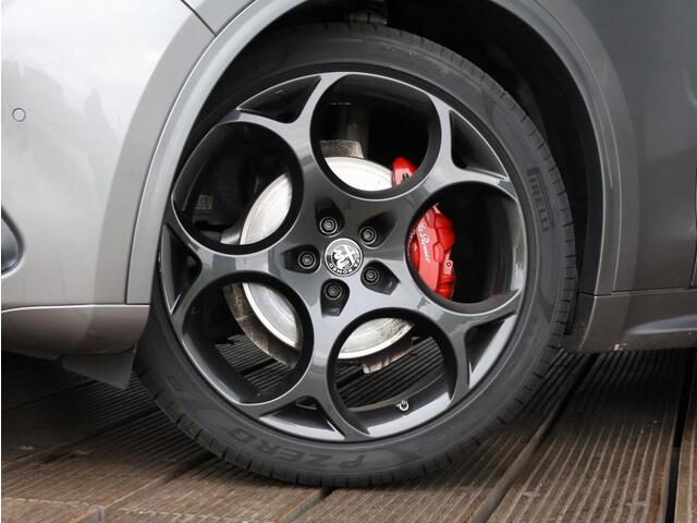 Alfa Romeo Stelvio 2.0 T AWD Veloce TI | Carbon Q interieur | Pano-dak | Unieke uitvoering |