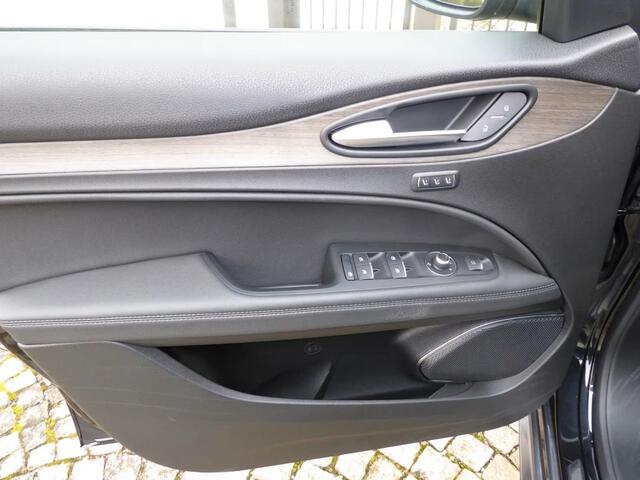 Alfa Romeo Stelvio 2.0T Q4 Ti (206kW/280pk) ** Bi-XENON/LED, NAVI+, LEDER, ACC, 19-inch LMV, MEM ** 1e EIG - 16.700 km - UNFALLFREI ** ** INFORMEER OOK NAAR ONZE AANTREKKELIJKE FINANCIAL-LEASE TARIEVEN **