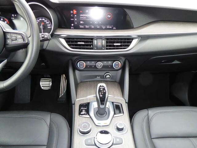 Alfa Romeo Stelvio 2.0T Q4 Ti (206kW/280pk) ** Bi-XENON/LED, NAVI+, LEDER, ACC, 19-inch LMV, MEM ** 1e EIG - 18.700 km - UNFALLFREI ** ** INFORMEER OOK NAAR ONZE AANTREKKELIJKE FINANCIAL-LEASE TARIEVEN **