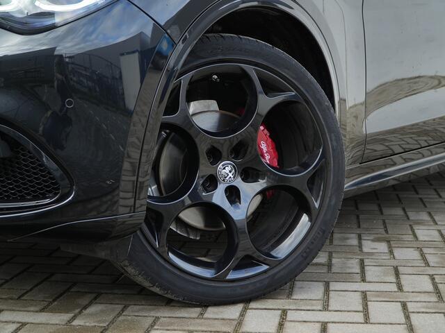 Alfa Romeo Stelvio 2.0 Turbo 280 PK AWD Competizione | Veloce | Harman | BTW | 21"