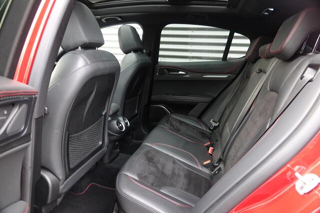 Alfa Romeo Stelvio 2.9 V6 AWD Quadrifoglio | Pano | Harman/Kardon | Carbon | ACC | Nieuwstaat ! | Memory |