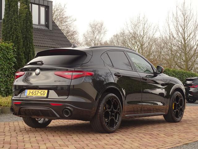 Alfa Romeo Stelvio 2.0 T AWD Veloce | Ad.Onderstel | Schuifdak | Trekh. | TI-dif. | 21 inch | Ad.Cruise | Giallo