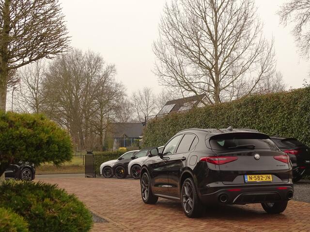 Alfa Romeo Stelvio 2.0 T AWD | Tr.hk | Savali | Dash-Cam | 310PK | Carplay | Camera | Flippers