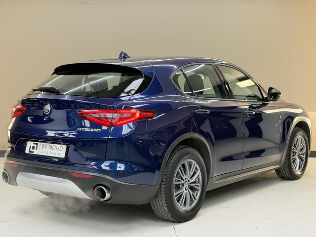 Alfa Romeo Stelvio 2.0 T AWD Super, 200Pk, 2018, 1ste eigenaar, Dealer onderhouden, Volledig leder, Trekhaak, Climate control, Stoelverwarming, Cruise control, Parkeersensoren,