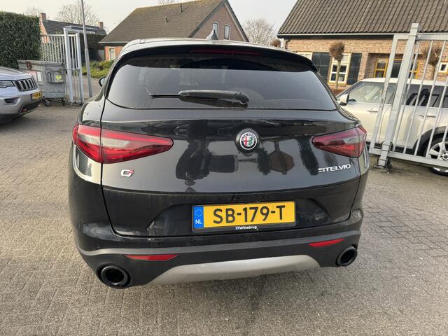 Alfa Romeo Stelvio 2.0 T AWD Super | Clima | Navi Leder | Q4 AWD 4x4 | B