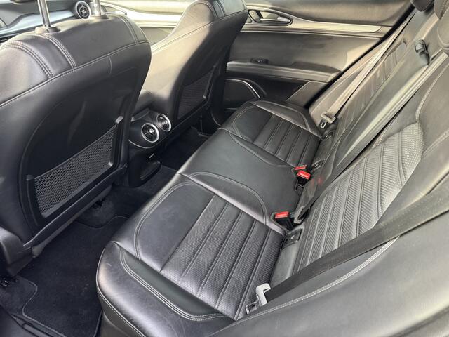 Alfa Romeo Stelvio 2.0 T AWD Super | Clima | Navi Leder | Q4 AWD 4x4 | B