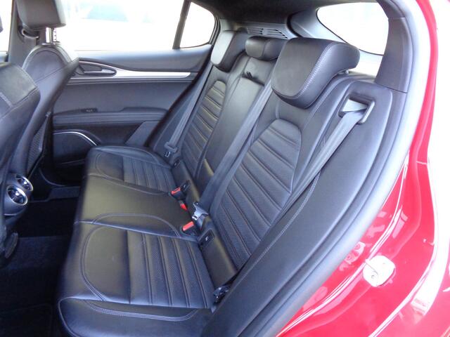 Alfa Romeo Stelvio 2.0 T AWD B-Tech Business Edition Sportstoelen Rosso Competizione Trekhaak