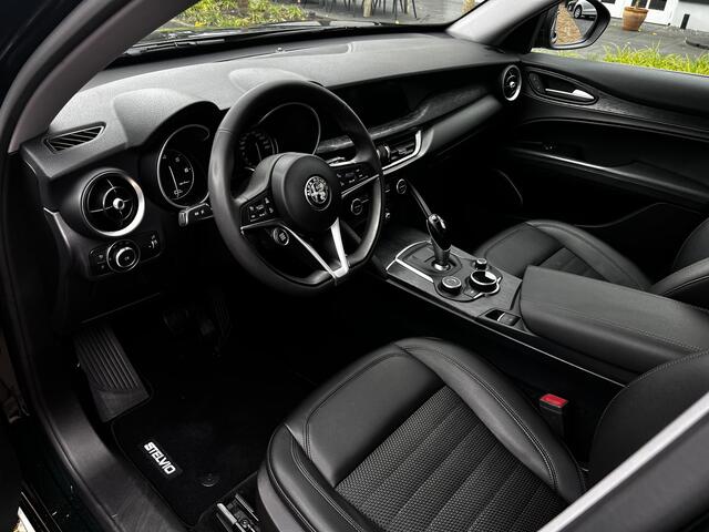 Alfa Romeo Stelvio 2.2d Customized by Klompcars | Carplay | 20 inch | Leer | ETC.