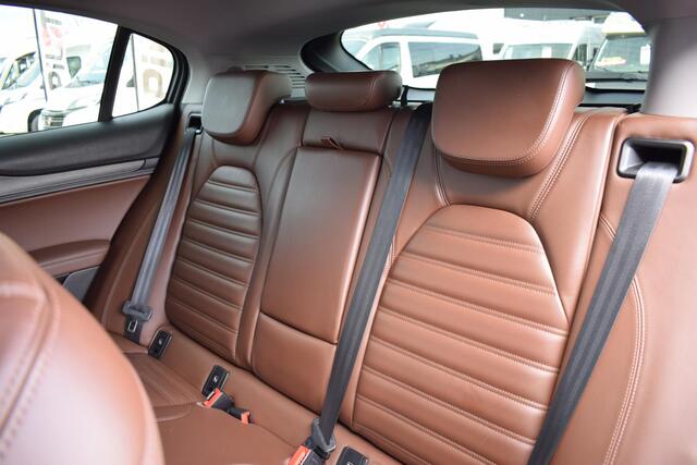 Alfa Romeo Stelvio 2.0 T AWD Super | 310 PK | Trekhaak | Leer | Stuur- en Stoelverw. | Memory