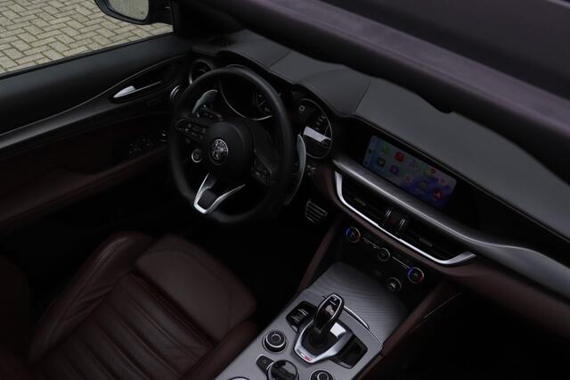 Alfa Romeo Stelvio 2.0 T Q4 280PK AWD VELOCE/1E EIG./GRIGIO STROMBOLI/A.CARPLAY/20