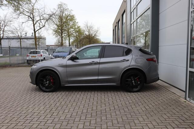 Alfa Romeo Stelvio 2.0 T Q4 280PK AWD VELOCE/1E EIG./GRIGIO STROMBOLI/A.CARPLAY/20