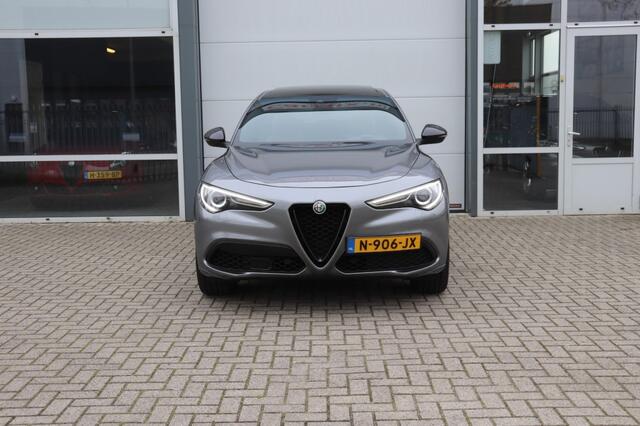 Alfa Romeo Stelvio 2.0 T Q4 280PK AWD VELOCE/1E EIG./GRIGIO STROMBOLI/A.CARPLAY/20