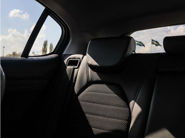 Alfa Romeo Stelvio 2.0 T AWD B-Tech | Navigatie |