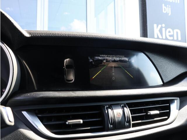 Alfa Romeo Stelvio 2.0 T AWD B-Tech | Navigatie |