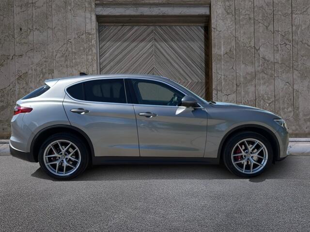 Alfa Romeo Stelvio 2.0 T AWD First Edition Q4