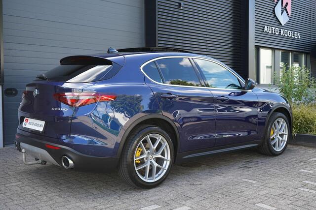 Alfa Romeo Stelvio 2.0 T AWD First Edition /Pano/20''/KEYLESS/Camera/trekhaak