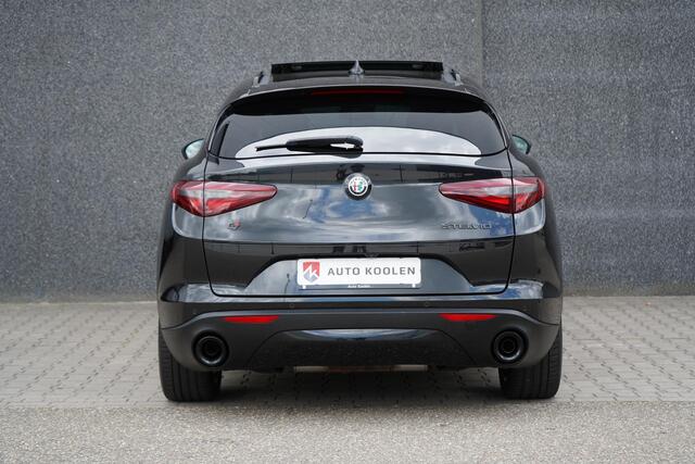 Alfa Romeo Stelvio 2.0 T AWD B-Tech Veloce/ Pano