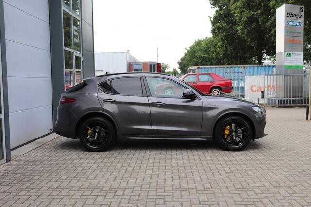 Alfa Romeo Stelvio 2.0 T Q4 280PK VELOCE/PERF.PACK/MY21/LEDERDASH./ PAN.DAK/A.CARPLAY/20