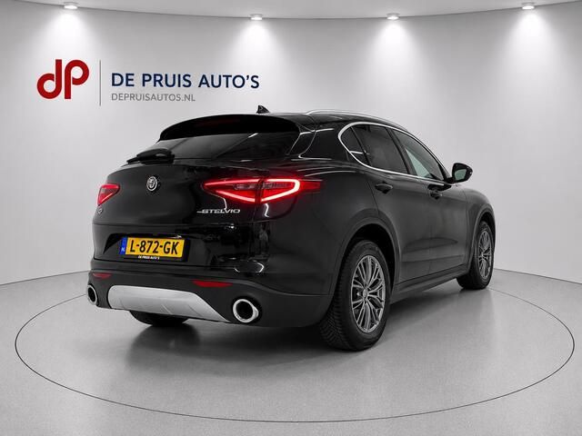 Alfa Romeo Stelvio 2.0 T AWD Super Q4 PackVeloce Trekhaak Camera Navigatie Volleer El.verst+Memo 18inch Keyless Rijstrook+Dodehoeksensor Privacyglas