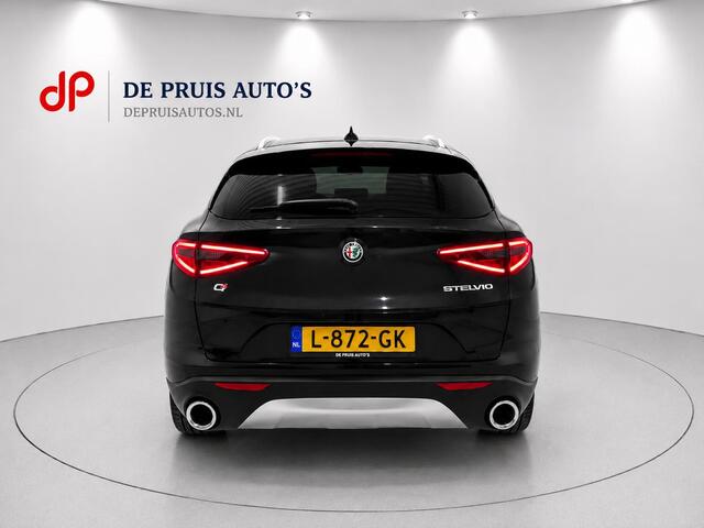 Alfa Romeo Stelvio 2.0 T AWD Super Q4 PackVeloce Trekhaak Camera Navigatie Volleer El.verst+Memo 18inch Keyless Rijstrook+Dodehoeksensor Privacyglas